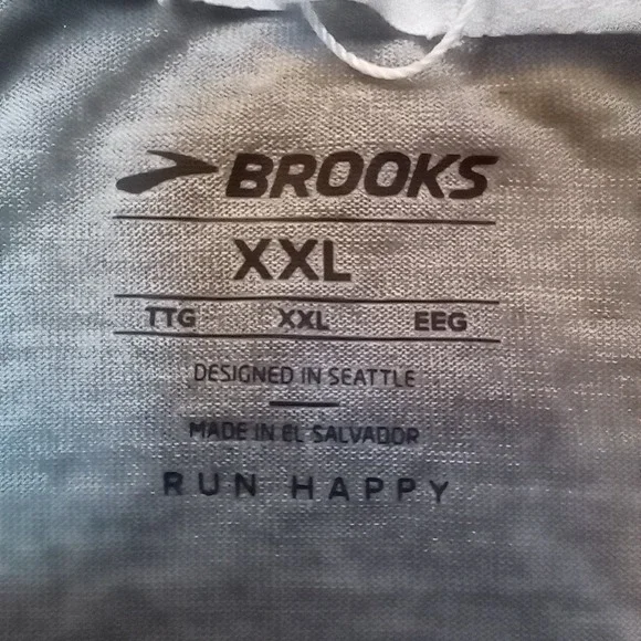 Brooks Women's‎ Run Merry Shirt Long Sleeves Christmas Holiday Active Size XXL - Picture 12 of 15